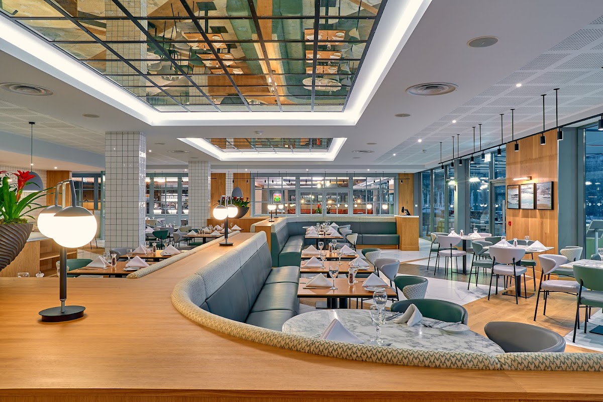 Glaze Restaurant At Crowne Plaza Marlow